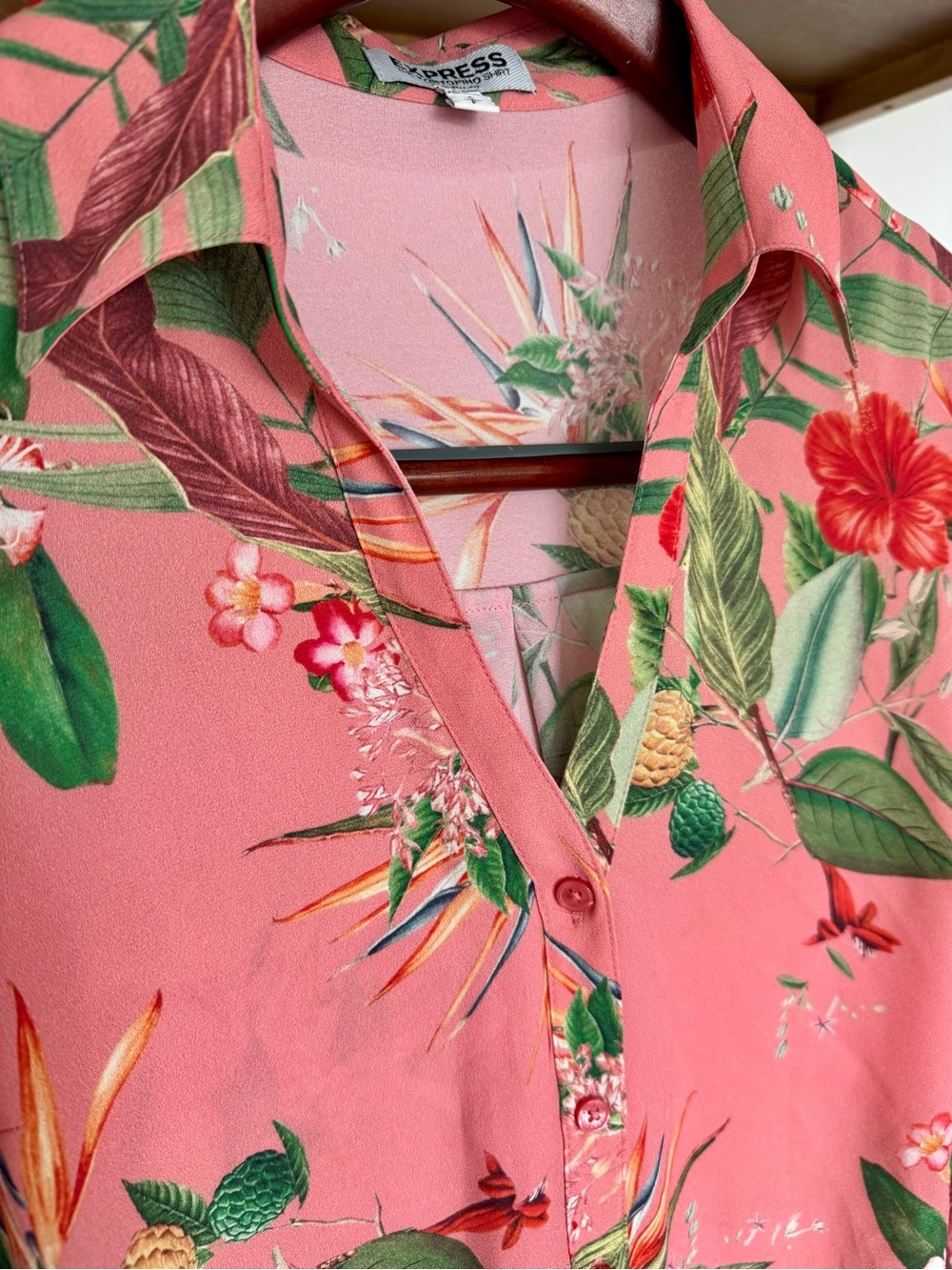 Express Coral Pink Floral Button-Down Shirt - Women’s - Picture 3 of 4